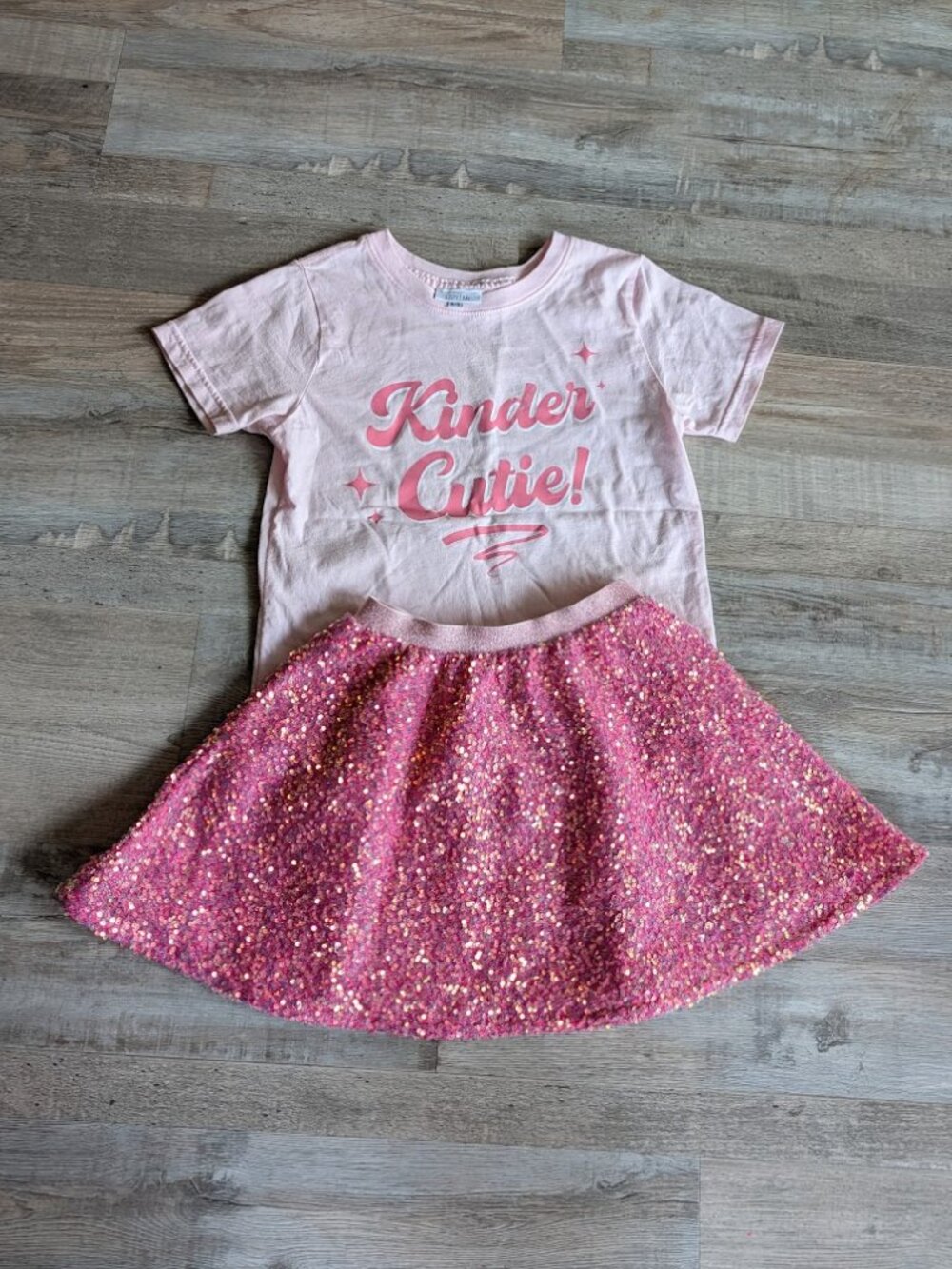 Kinder Cutie Graphic Tee & Mila Rose Hot Pink Sequin Skirt Set * Child 5/6